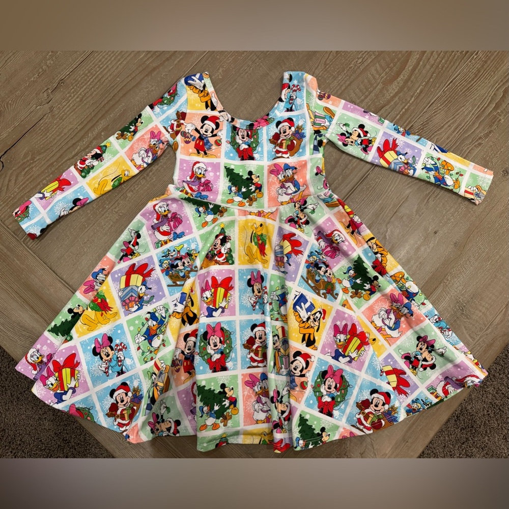 WRK Wild Rich Kids Disney Holiday Print - Long Sleeve Twirl Style. Size 7/8 NWOT